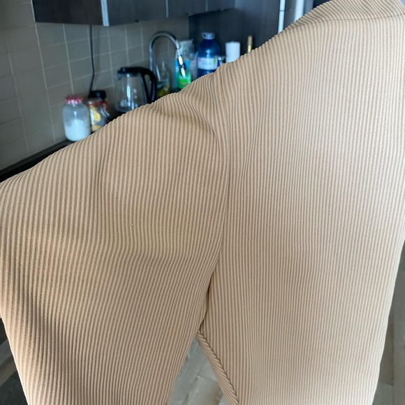 H&M Tan Bike Shorts 🤎 - Picture 3 of 3